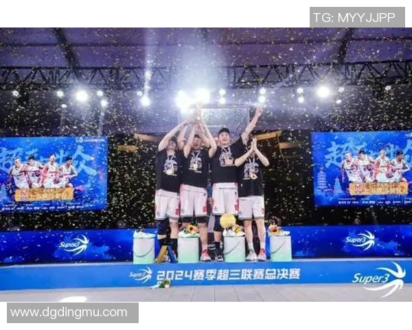 恭喜上海横沙誉民球俱乐部勇夺武汉大区赛冠军，展现不凡实力！